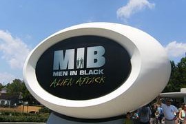 黑衣人：异形入侵,异形入侵——星际守护者迎战外星威胁